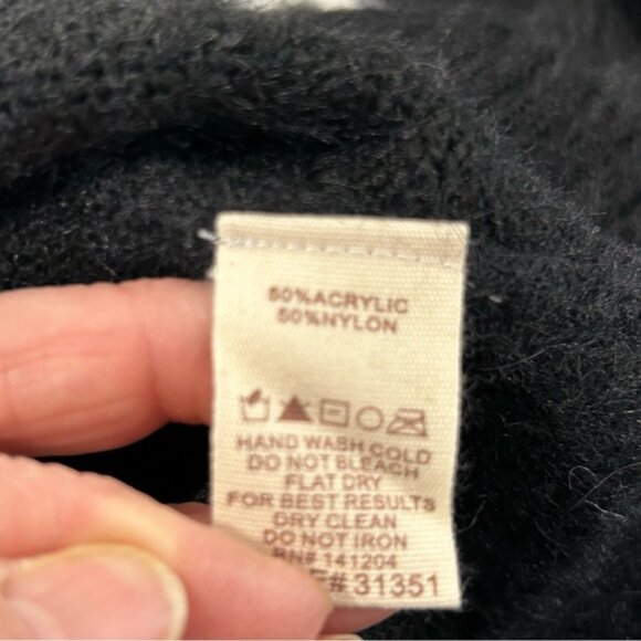 NWT Hem  Thread Fuzzy Knit Sweater - Picture 10 of 11